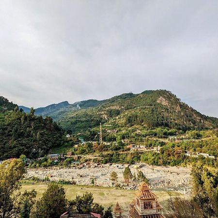 Kavi'S Vacation Homes - Sainj Bagian luar foto
