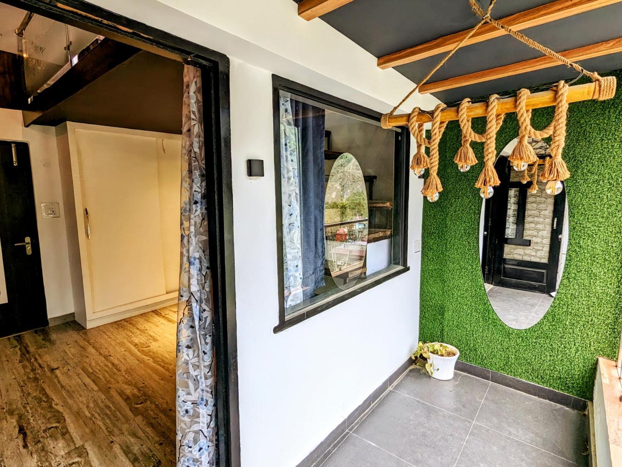 Kavi'S Vacation Homes - Sainj Bagian luar foto