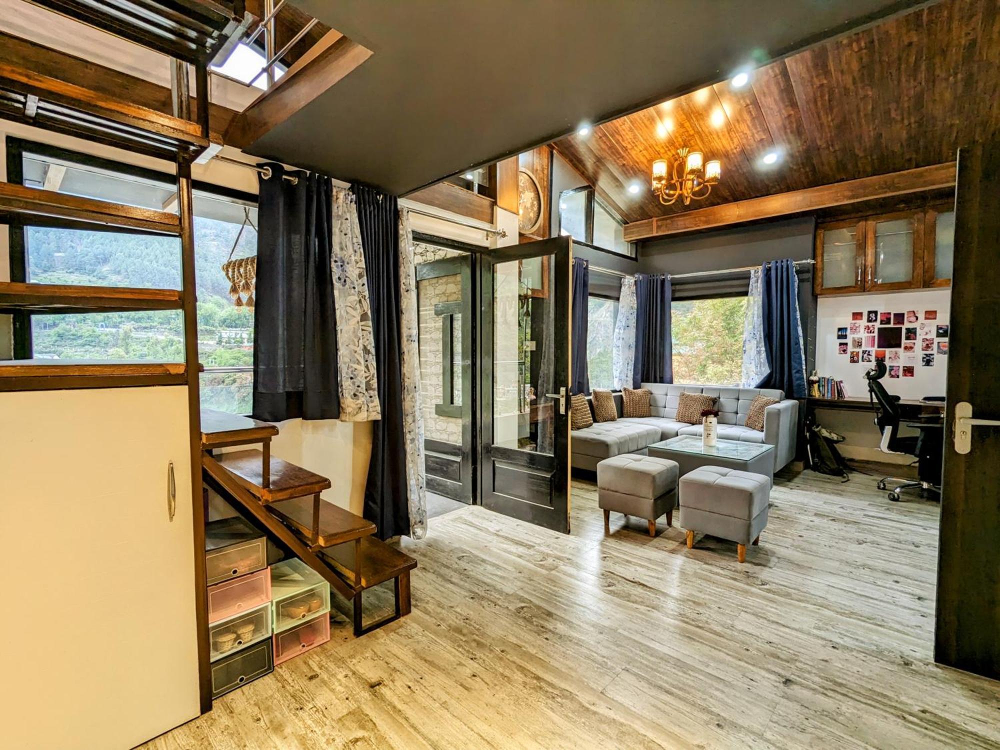Kavi'S Vacation Homes - Sainj Bagian luar foto