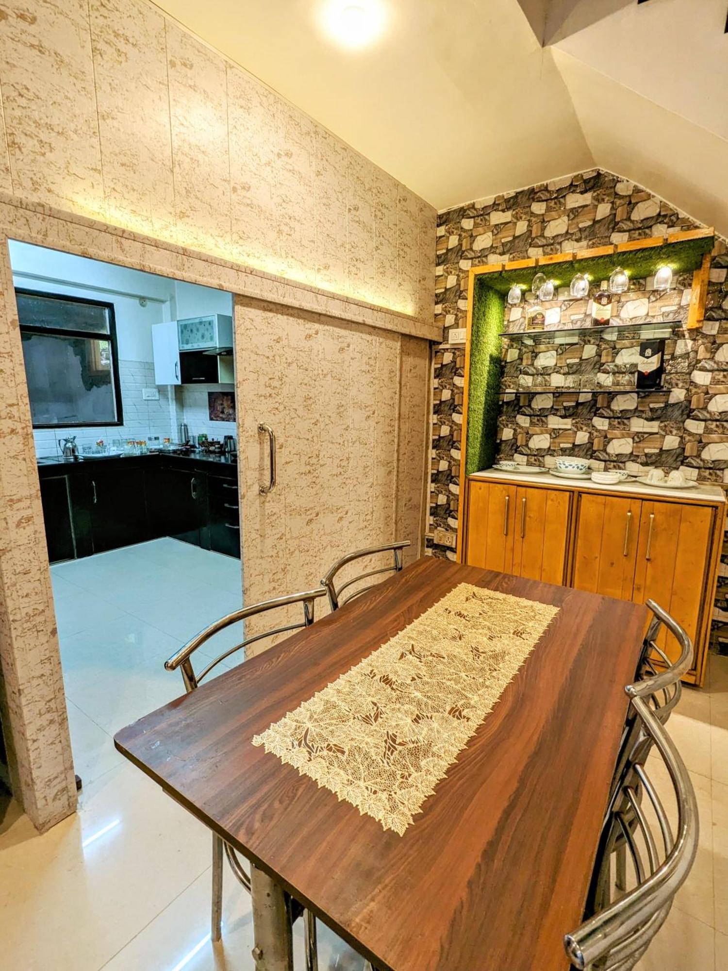 Kavi'S Vacation Homes - Sainj Bagian luar foto