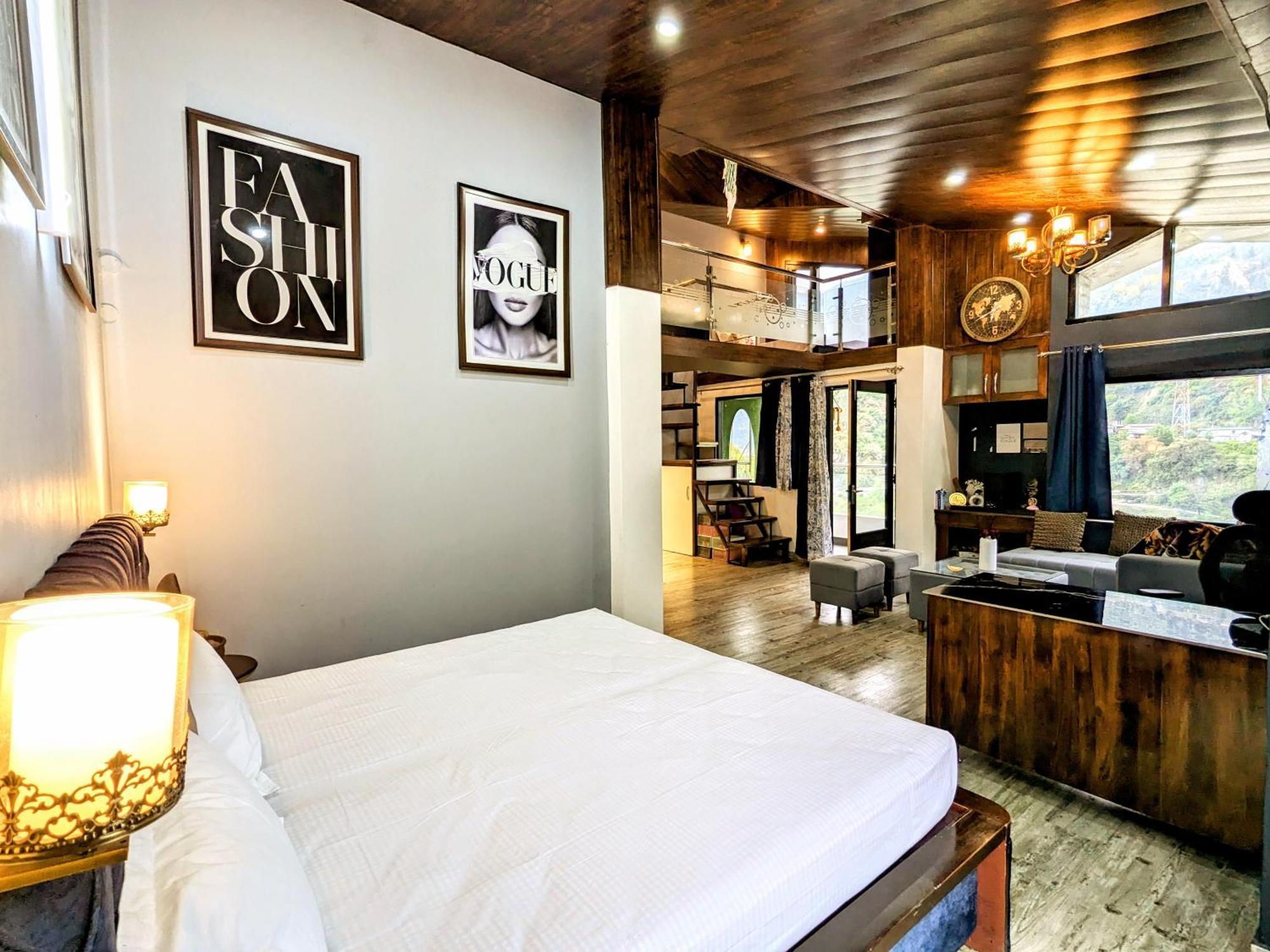 Kavi'S Vacation Homes - Sainj Bagian luar foto
