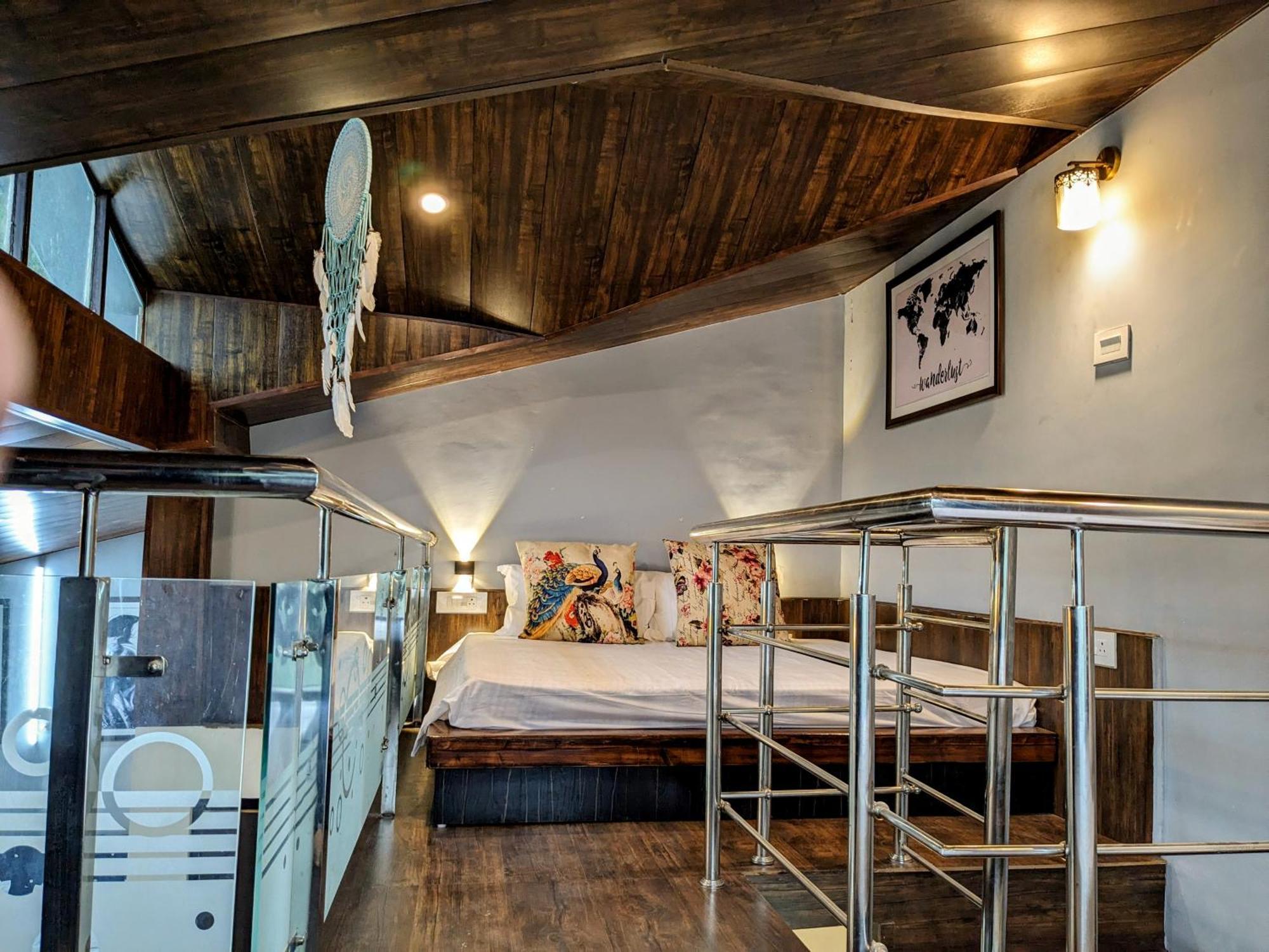 Kavi'S Vacation Homes - Sainj Bagian luar foto